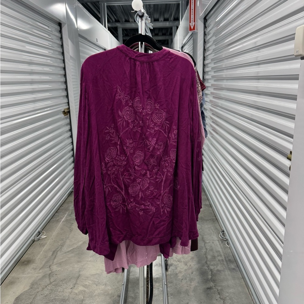 Torrid | Floral Embroidered Open Front Kimono | size 3/4 - Picture 3 of 3